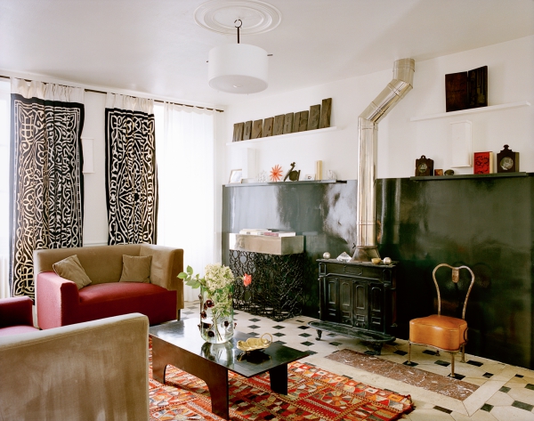 Table&nbsp;basse Geko, vase Boh&ecirc;me, canap&eacute;s Victoria Square, console Dentelle, chauffeuse&nbsp;Osselet
